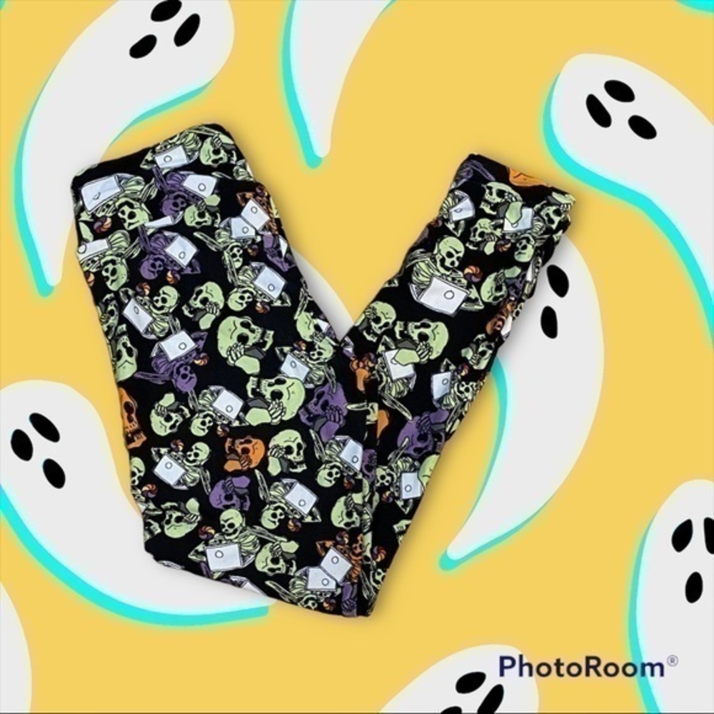 Women’s Halloween Lularoe Skull heads NWOT One Size
